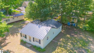 Lake Home For Sale in Houghton Lake, Michigan