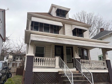 Unlock the potential at 521 E 112th St, Cleveland, Ohio 44108 - photo 3