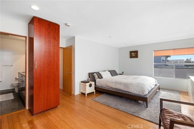 3 Bedroom, 2.5 Bath House + Detached 1 Bedroom, 1 Bathroom - photo 24