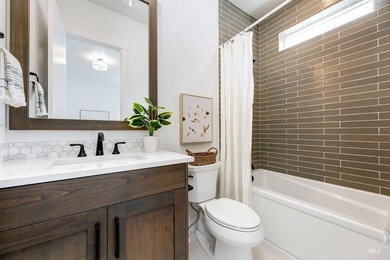 This former Tresidio model home in Valor is now available - photo 30