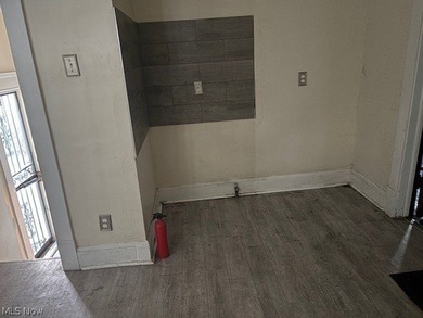 Unlock the potential at 521 E 112th St, Cleveland, Ohio 44108 - photo 10