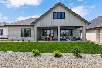 This former Tresidio model home in Valor is now available - photo 34