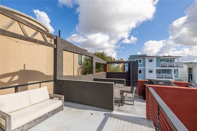 3 Bedroom, 2.5 Bath House + Detached 1 Bedroom, 1 Bathroom - photo 38