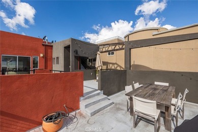 3 Bedroom, 2.5 Bath House + Detached 1 Bedroom, 1 Bathroom - photo 40