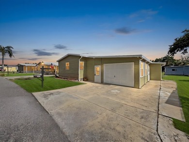Lake Henry - Polk County Home For Sale in Winter Haven Florida