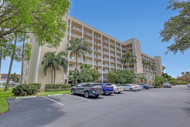 Lake Condo For Sale in Delray Beach, Florida