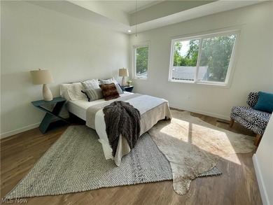 Amazing opportunity to own two duplexes (4 units) and a - photo 11