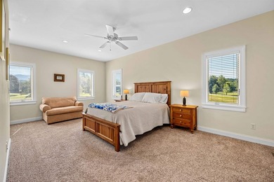 Immaculately maintained 4-bedroom, 5 1/2-bath contemporary home - photo 12