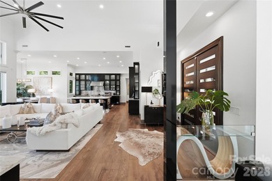 A masterpiece of modern waterfront architecture, Casa Luce is a - photo 8
