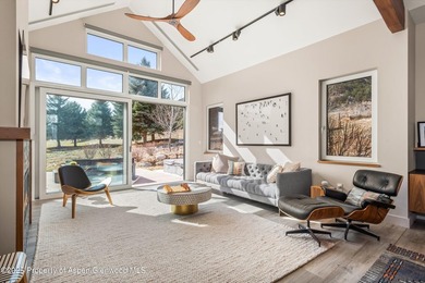 Exquisite Contemporary Home on the 5th Gold Tee Box of the - photo 4