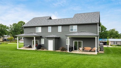 Amazing opportunity to own two duplexes (4 units) and a - photo 24