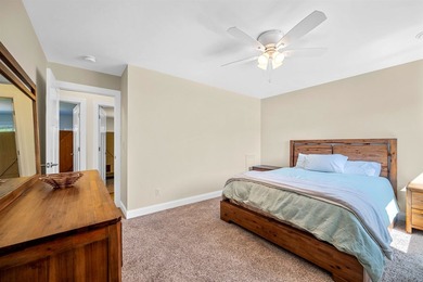Immaculately maintained 4-bedroom, 5 1/2-bath contemporary home - photo 26