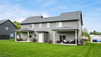 Amazing opportunity to own two duplexes (4 units) and a - photo 27