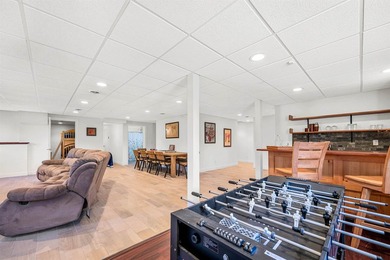 Immaculately maintained 4-bedroom, 5 1/2-bath contemporary home - photo 34