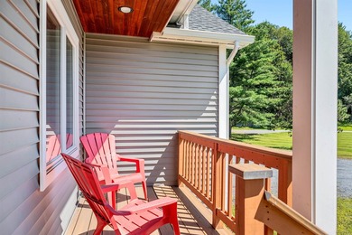 Immaculately maintained 4-bedroom, 5 1/2-bath contemporary home - photo 40