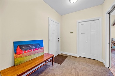 Immaculately maintained 4-bedroom, 5 1/2-bath contemporary home - photo 51