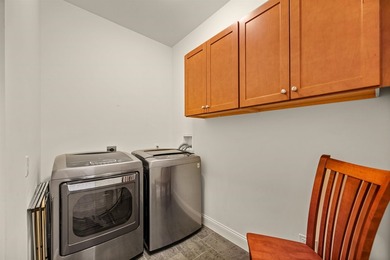 Immaculately maintained 4-bedroom, 5 1/2-bath contemporary home - photo 52