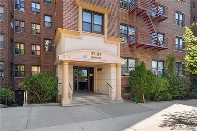 Welcome to Apartment 5H at 6787 Booth Street, a beautifully - photo 1