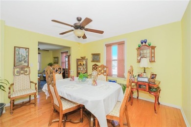 Double lots, Unique Property, about 10,000 sq ft for these 2 - photo 9