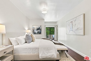 Lovely rear facing condo located in prime location, minutes to - photo 11