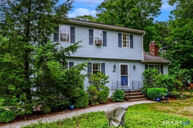 PERFECT SIZE- UPDATED-IMMACULATE! Immaculate and exceptionally - photo 1