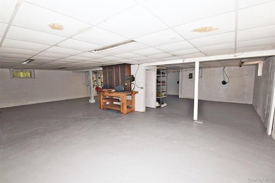 Property Lovers Delight...Charming 4BR, Brick * Built to Last* - photo 15