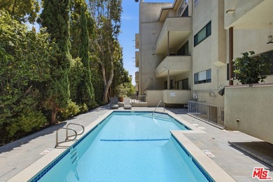 Lovely rear facing condo located in prime location, minutes to - photo 22