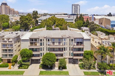 Lovely rear facing condo located in prime location, minutes to - photo 23