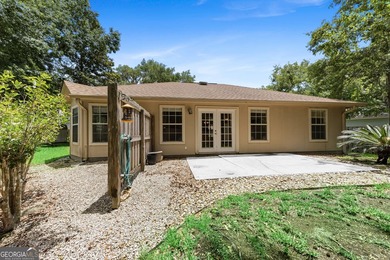 Tucked away on a cul-de-sac in a popular community near NSB - photo 8