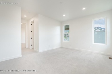 This new home stuns with spectacular views, an open layout - photo 10