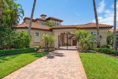Expansive, gated, waterfront family estate meets effortless - photo 6