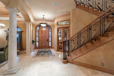 Expansive, gated, waterfront family estate meets effortless - photo 10