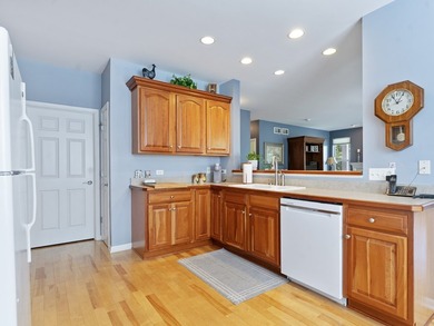 Pristine ranch townhome in desirable Fairway View Subdivision - photo 10