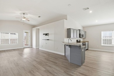 A conveniently located must-see! Fresh interior paint on walls - photo 10