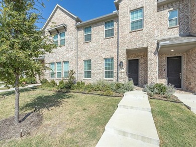 Lake Townhome/Townhouse For Sale in Farmers Branch, Texas