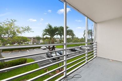 Enjoy the best of Boca Raton living in this move-in ready - photo 13