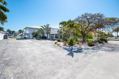 Think the Florida Keys can't accommodate a true yacht? Think - photo 19