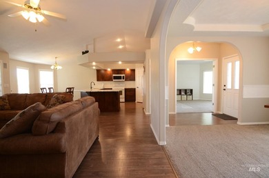This charming, turn-key former parade home is completely move-in - photo 6