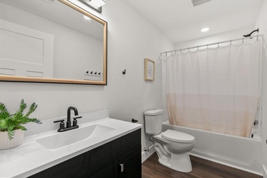 Stunning fully remodeled ranch in a prime location! This 1,638 - photo 26