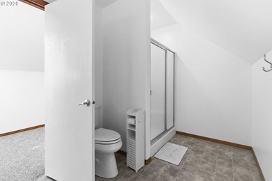 Spacious modern home in a well-kept neighborhood with updated - photo 27