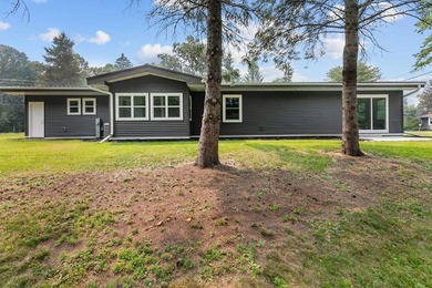 Stunning fully remodeled ranch in a prime location! This 1,638 - photo 34