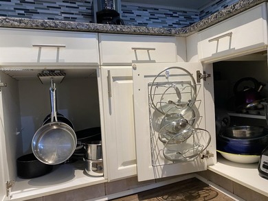 Extensively remodeled 4-bedroom, 3-bathroom oceanfront - photo 42