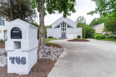 Lake Home For Sale in Virginia Beach, Virginia