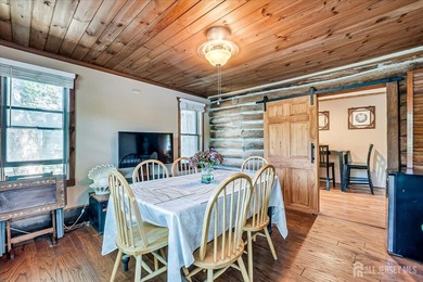 A beautiful Lake Front Property on Gordon Lake. This home offers - photo 22