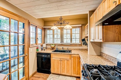 A beautiful Lake Front Property on Gordon Lake. This home offers - photo 28