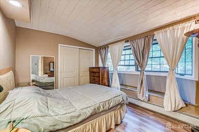 A beautiful Lake Front Property on Gordon Lake. This home offers - photo 31