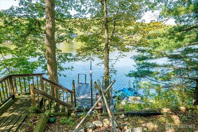 A beautiful Lake Front Property on Gordon Lake. This home offers - photo 50