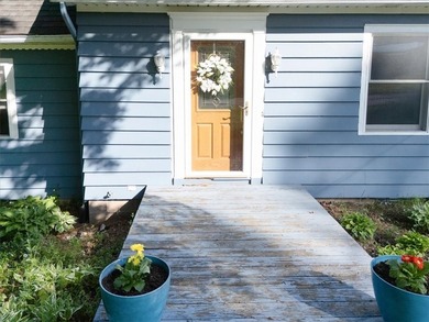 Welcome to this expansive home offering timeless character - photo 3