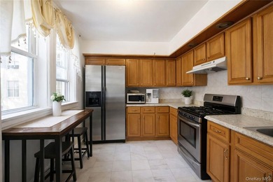 Welcome to 2854 Kingsbridge Terrace, an exceptional opportunity - photo 11