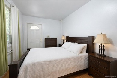 Welcome to 2854 Kingsbridge Terrace, an exceptional opportunity - photo 16
